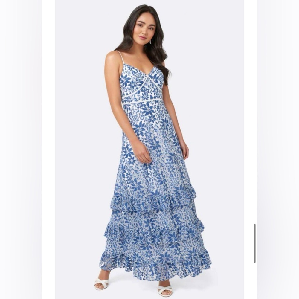 FOREVER NEW JULIA GOWN MAXI DRESS LACE EMBROIDERED
ALLOVER